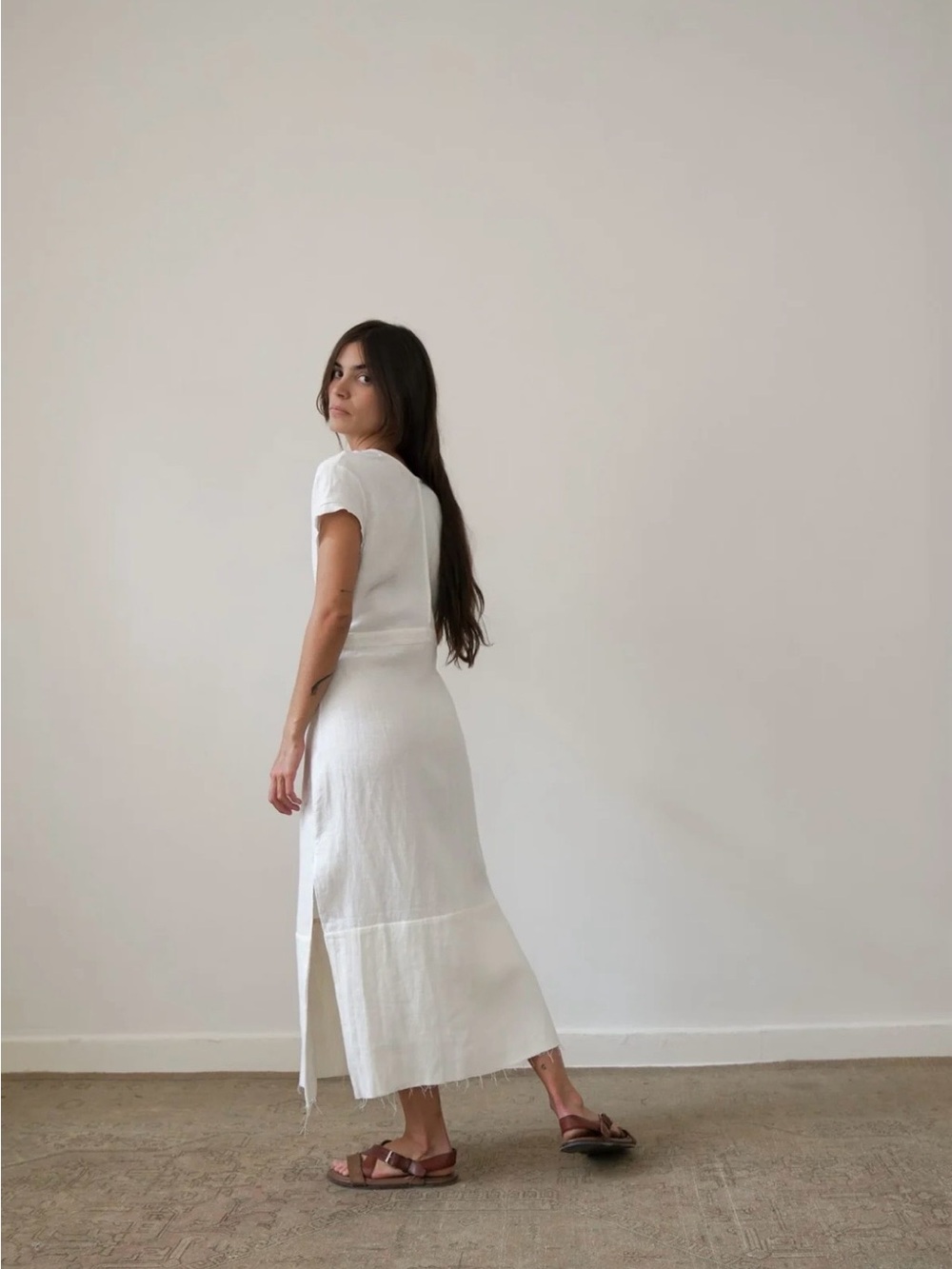 Zii Ropa Linen Deep-V White Midi Oly Dress - Picture 2 of 8